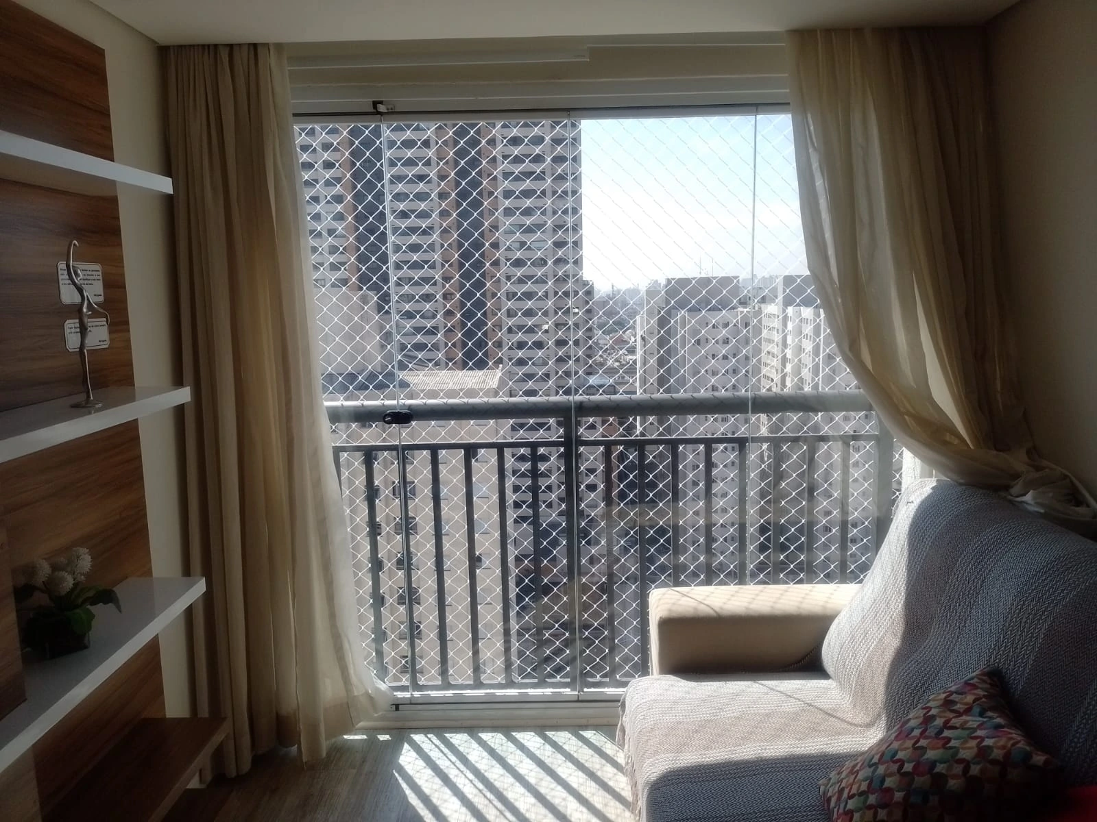 Rede de proteção em apartamento para pets e crianças